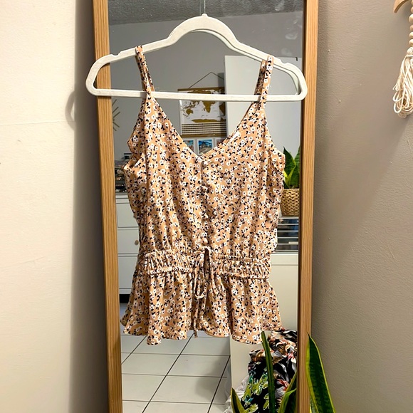 Floral top - Picture 1 of 2